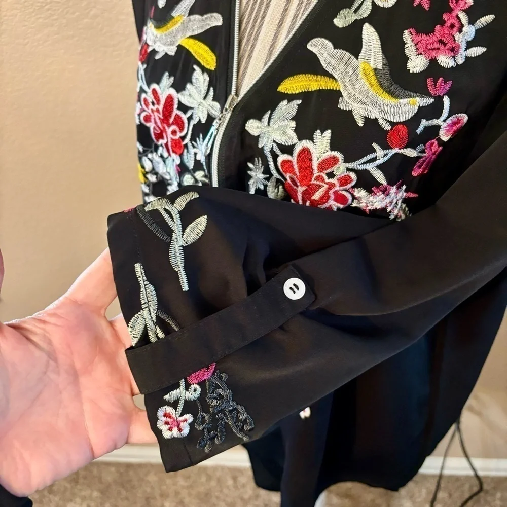 NWT Tunic Top Small Oversized Grosy Black Embroidered Floral Pink White Zip Neck - Picture 8 of 15